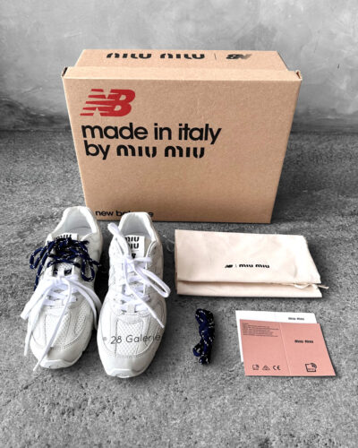 Miu Miu x New Balance White 530 Sneakers in Mesh/Suede Fabric