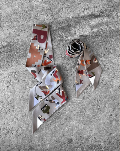 Hermes Etoupe/Brun/Kaki Figures Libres Silk Twilly