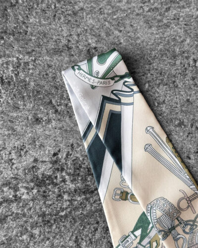 Hermes Vert/Beige/Gris Perle Bouquets Sellier Silk Twilly