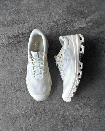 Loewe x On Cloudventure 2.0 Eggshell size 42eu