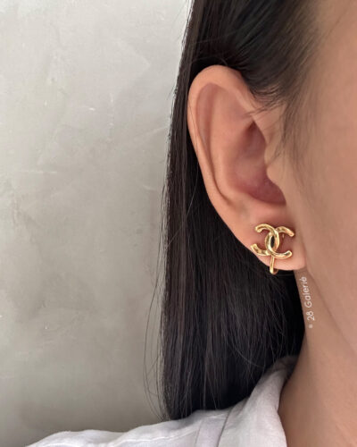 CHANEL VINTAGE GOLD PLATED INTERLOCKING CC EARRINGS